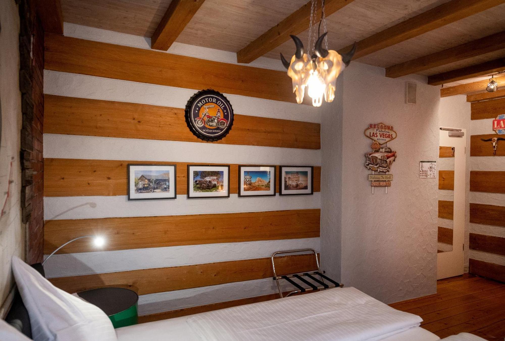 Motorworld Inn Warthausen Exterior photo